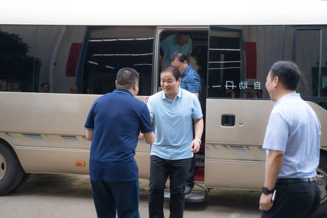 衡陽市委副書記、市長(zhǎng)朱健一行赴朝陽集團(tuán)進(jìn)行考察